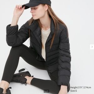 UNIQLO ULTRA LIGHT DOWN JACKET SIZE M BLACK. PERFECT CONDITION